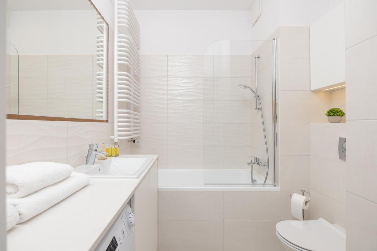 Wola Chic Blue Apartment Warsaw Luaran gambar